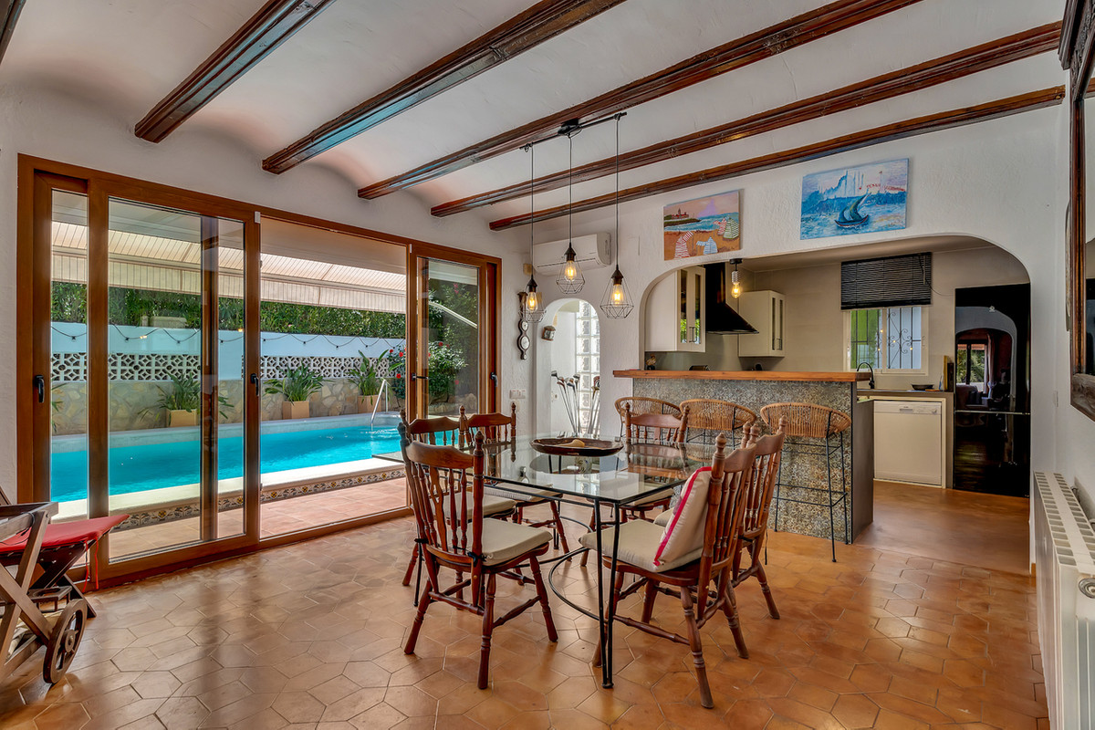 Vrijstaande Villa te koop in Javea | 4 slaapkamers H5446126