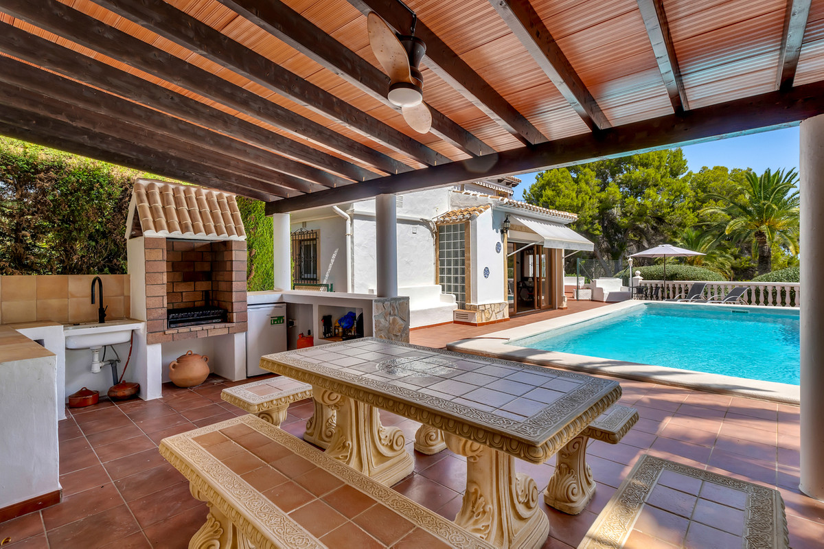 Vrijstaande Villa te koop in Javea | 4 slaapkamers H5446126