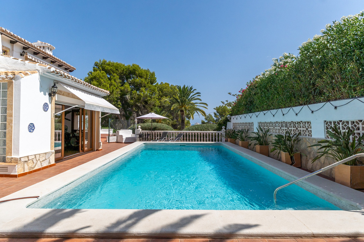 Vrijstaande Villa te koop in Javea | 4 slaapkamers H5446126