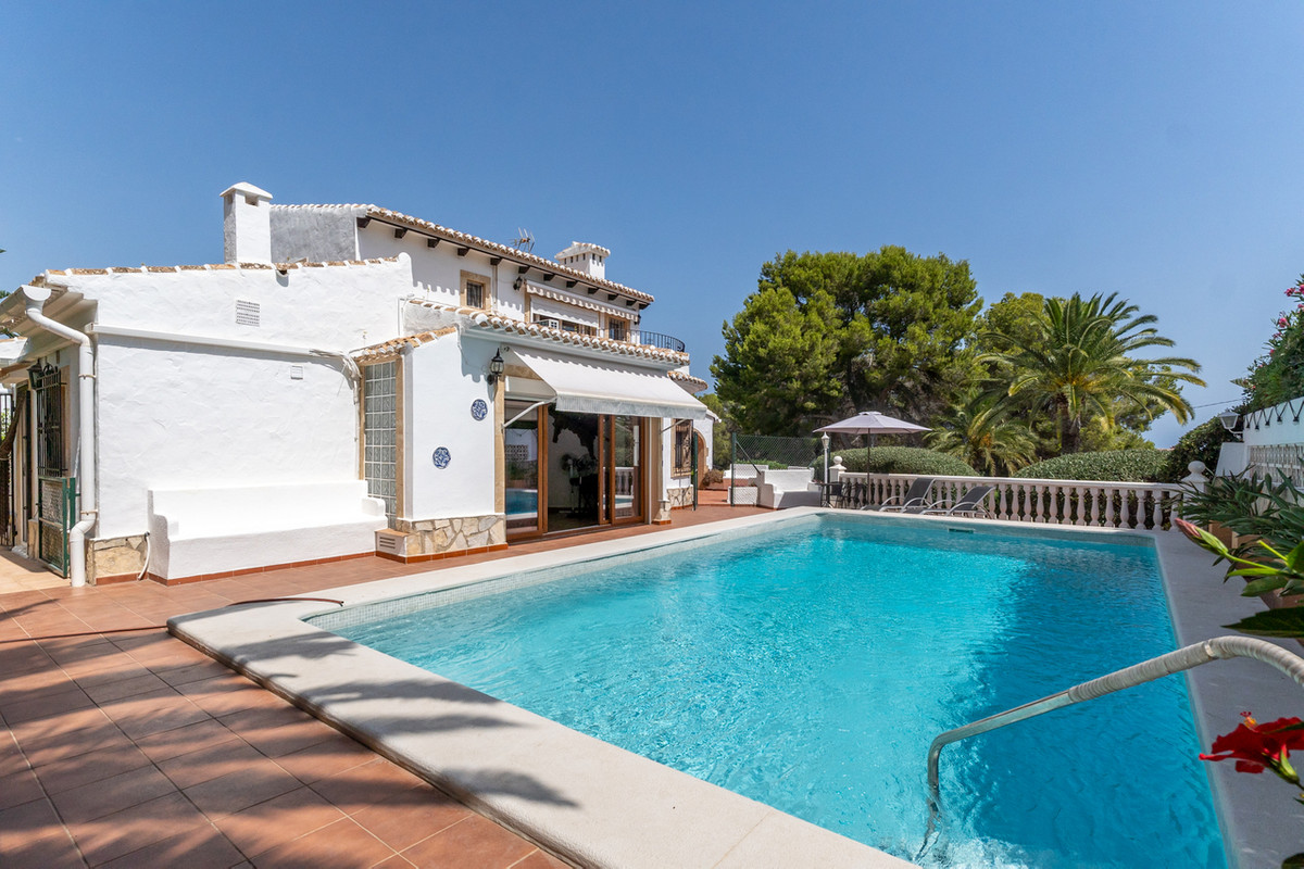 Vrijstaande Villa te koop in Javea | 4 slaapkamers H5446126