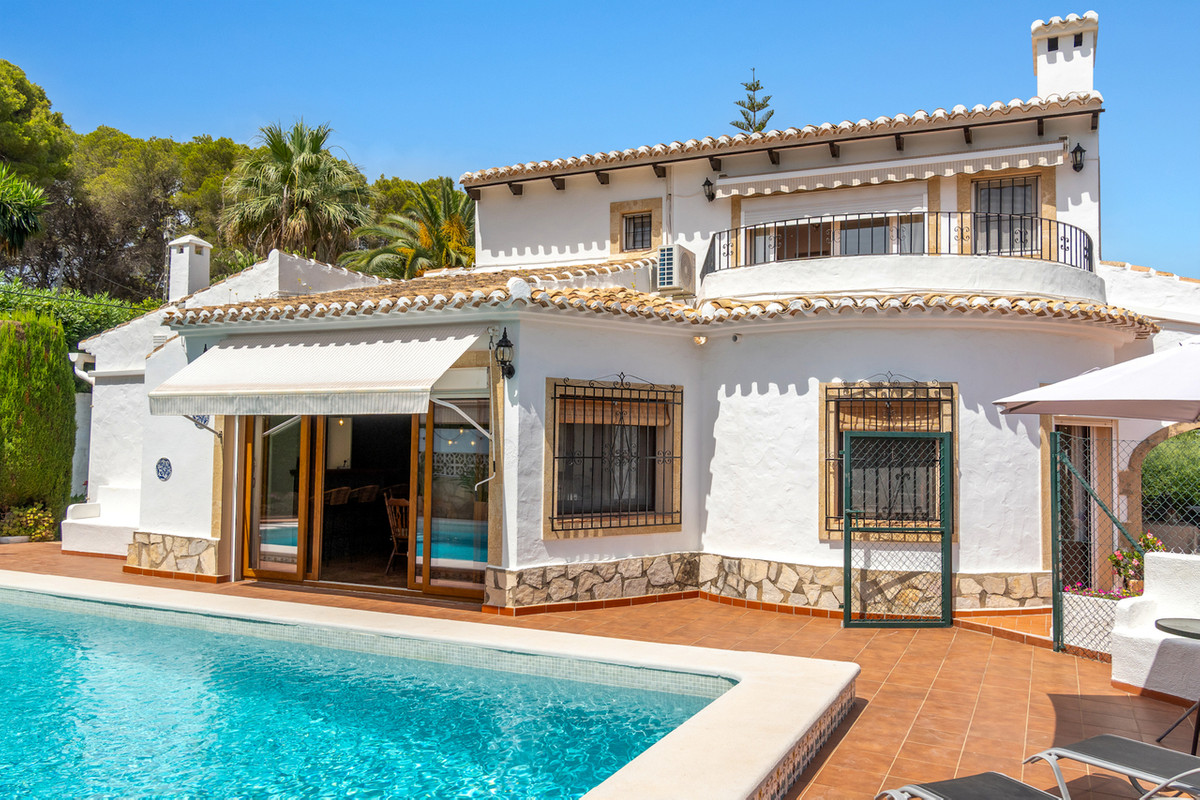 Vrijstaande Villa te koop in Javea | 4 slaapkamers H5446126
