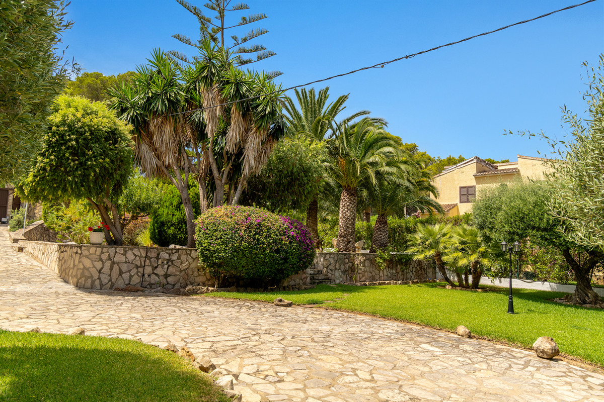 Vrijstaande Villa te koop in Javea | 4 slaapkamers H5446126