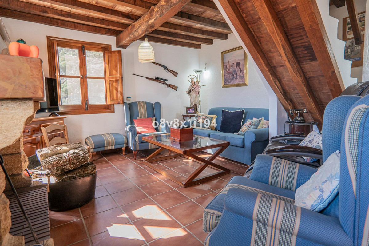 Finca - Cortijo te koop in Jubrique | 5 slaapkamers H4955917