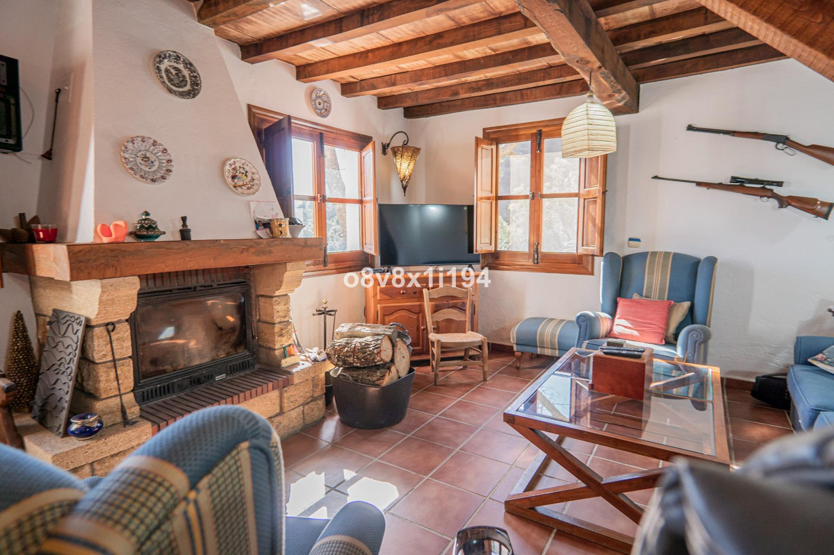 Finca - Cortijo te koop in Jubrique | 5 slaapkamers H4955917
