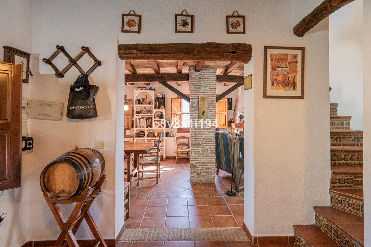 Finca - Cortijo te koop in Jubrique | 5 slaapkamers H4955917