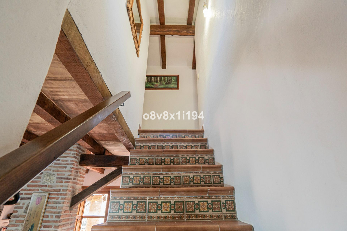 Finca - Cortijo te koop in Jubrique | 5 slaapkamers H4955917