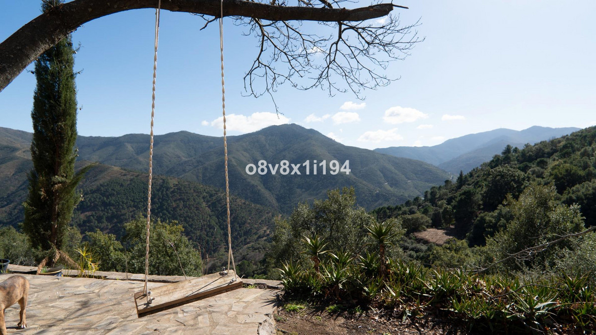 Finca - Cortijo te koop in Jubrique | 5 slaapkamers H4955917