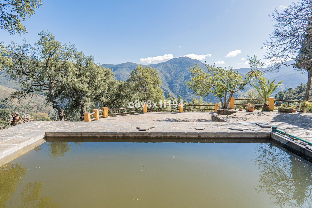 Finca - Cortijo te koop in Jubrique | 5 slaapkamers H4955917