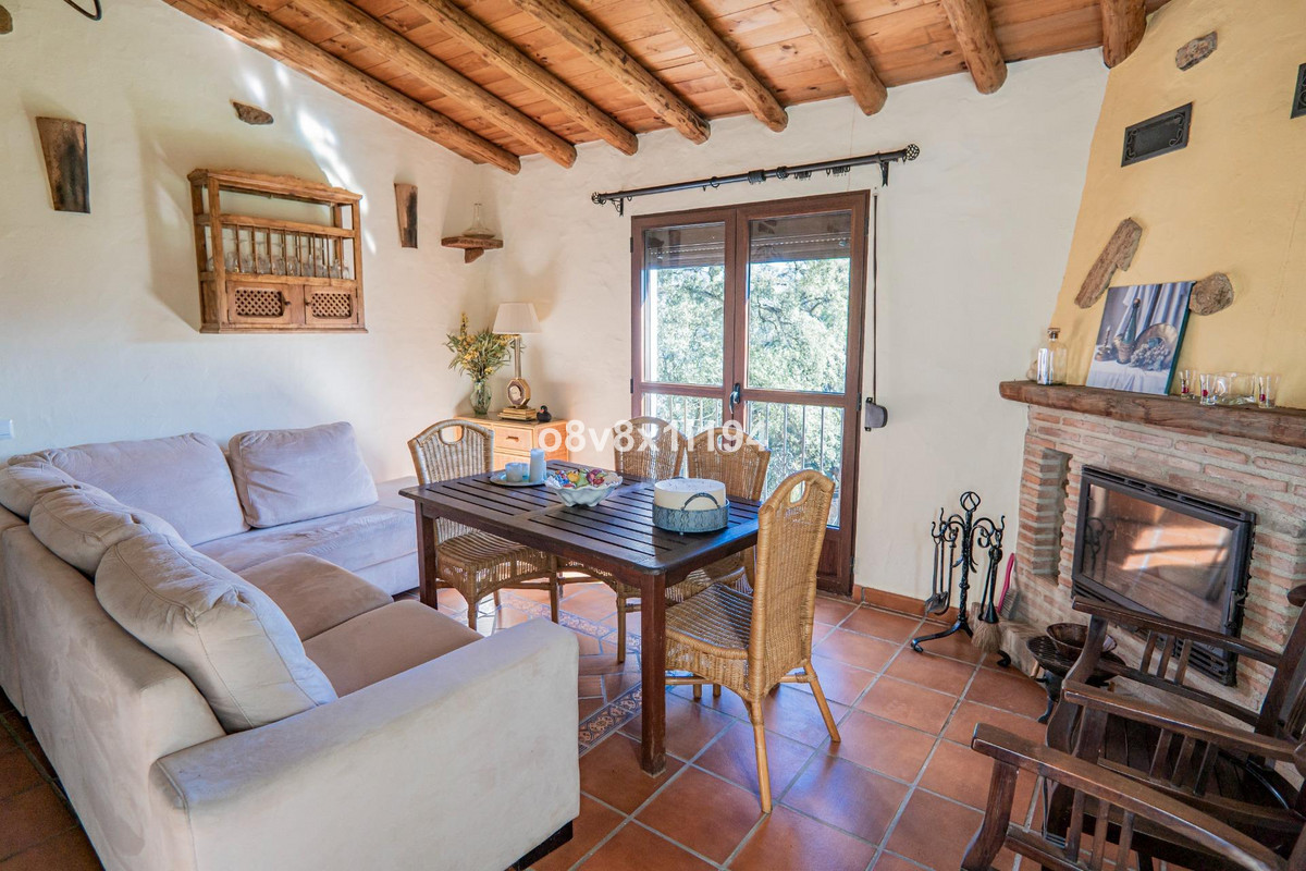 Finca - Cortijo te koop in Jubrique | 5 slaapkamers H4955917