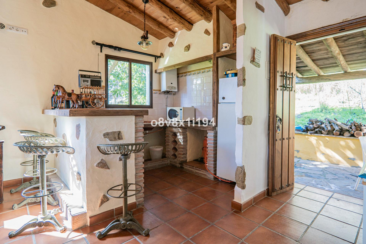 Finca - Cortijo te koop in Jubrique | 5 slaapkamers H4955917