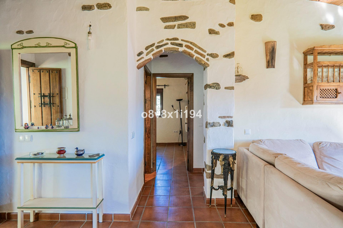 Finca - Cortijo te koop in Jubrique | 5 slaapkamers H4955917