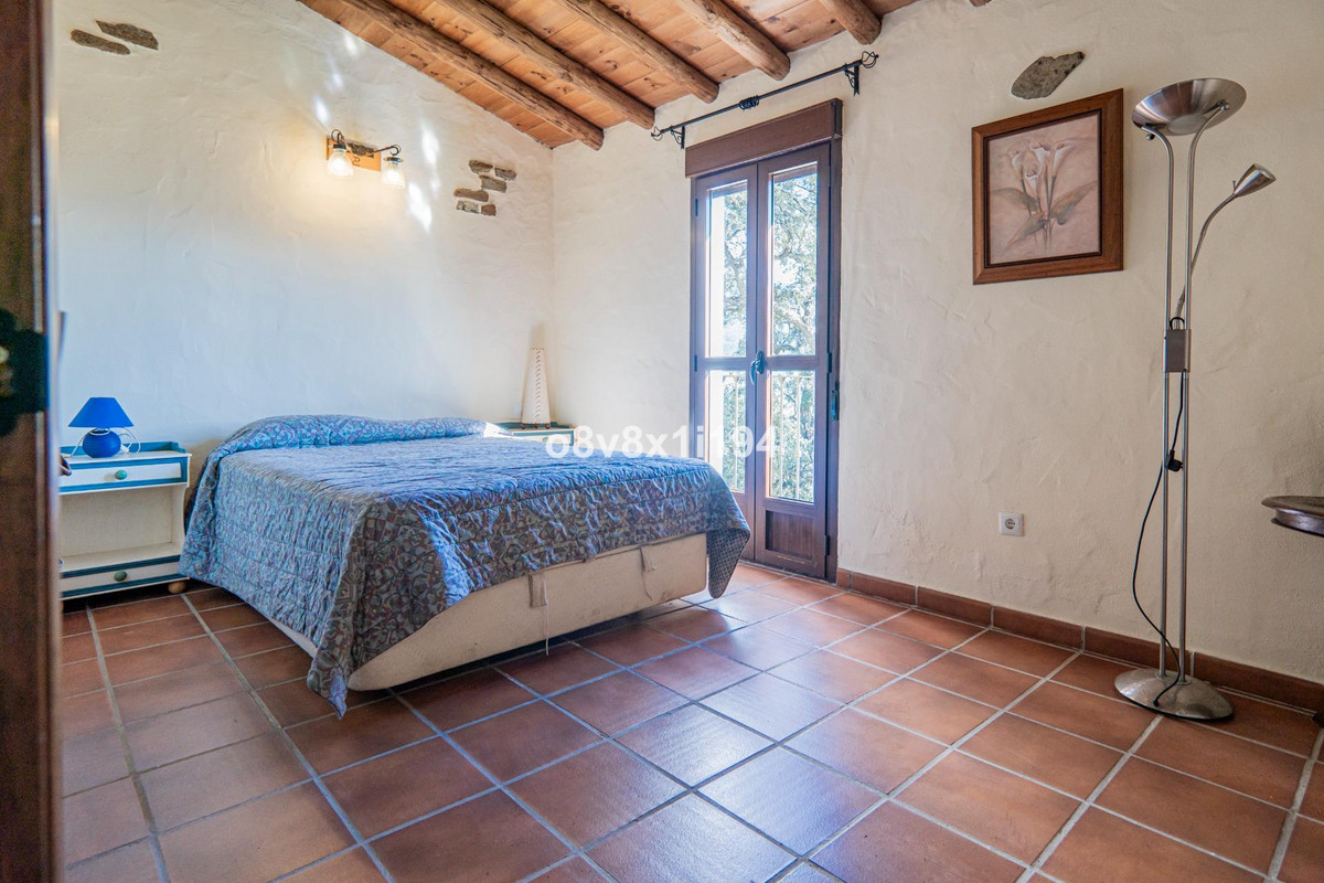 Finca - Cortijo te koop in Jubrique | 5 slaapkamers H4955917