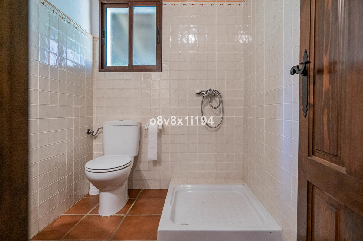 Finca - Cortijo te koop in Jubrique | 5 slaapkamers H4955917
