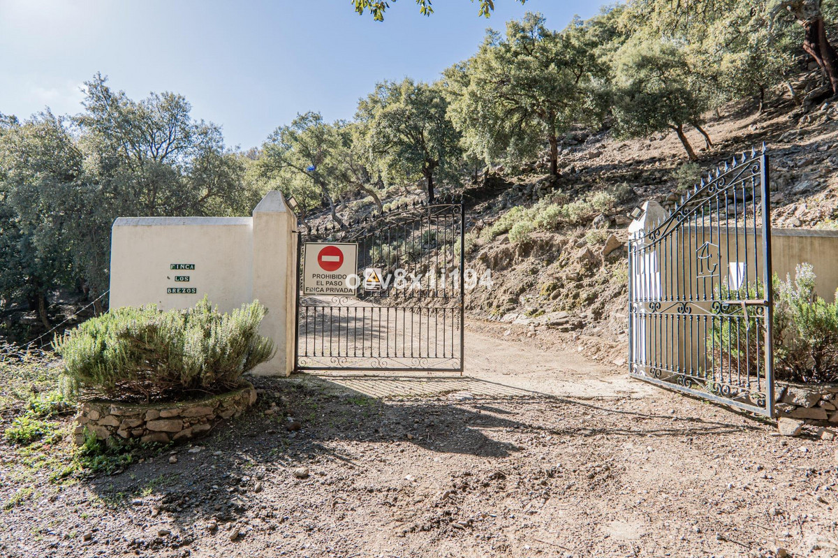 Finca - Cortijo te koop in Jubrique | 5 slaapkamers H4955917