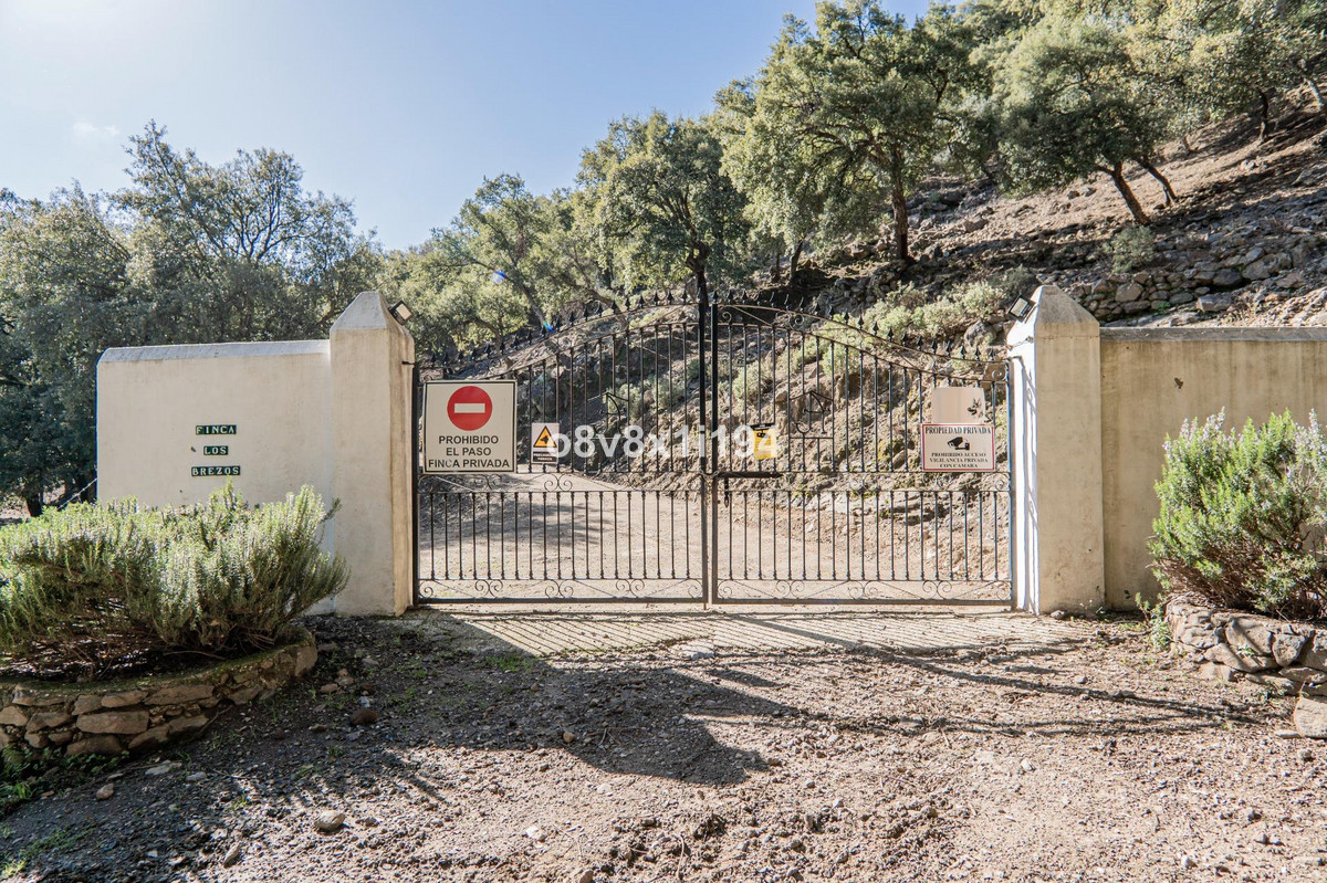 Finca - Cortijo te koop in Jubrique | 5 slaapkamers H4955917