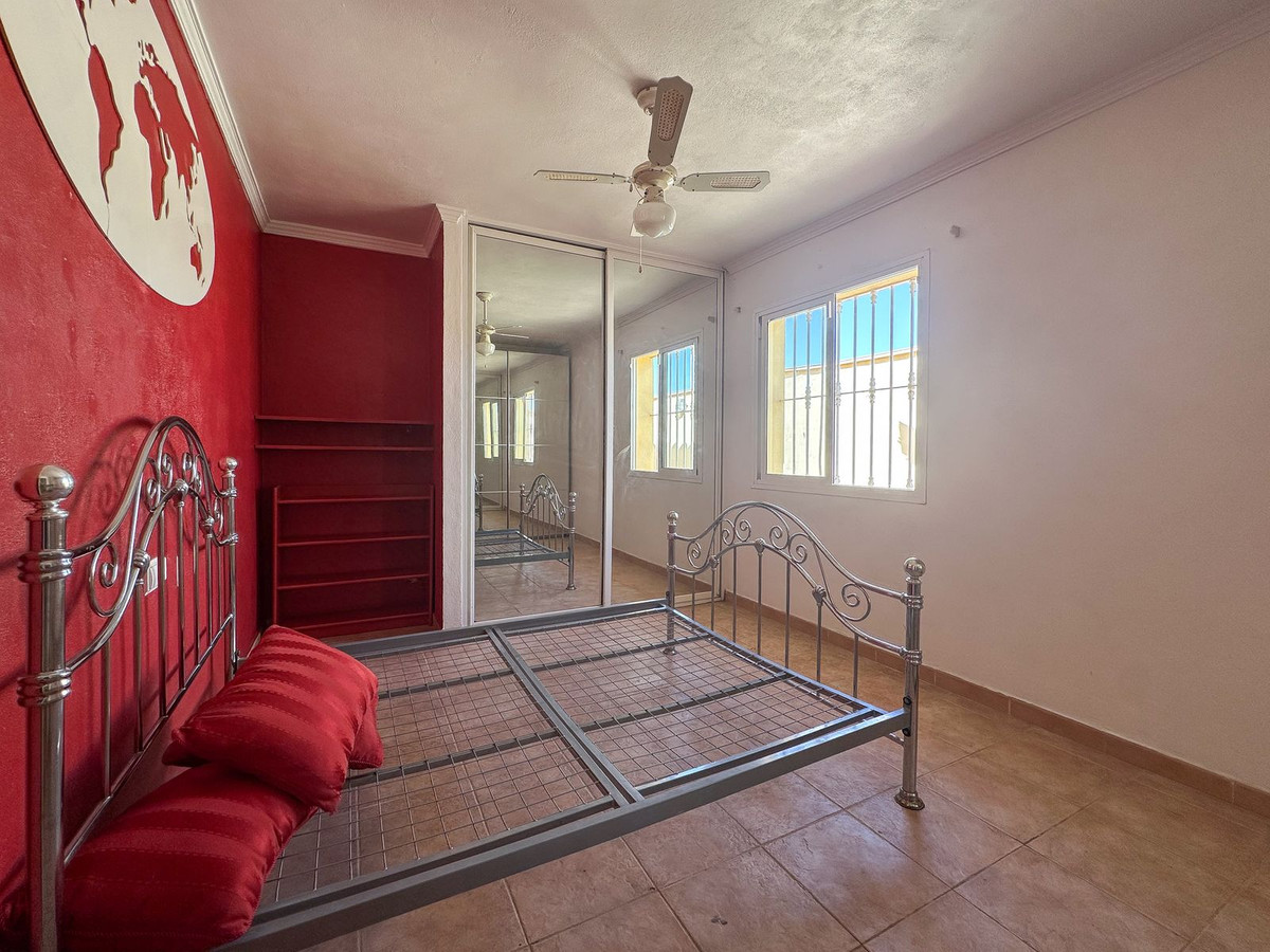 Huis te koop in La Atalaya | 4 slaapkamers H5120755