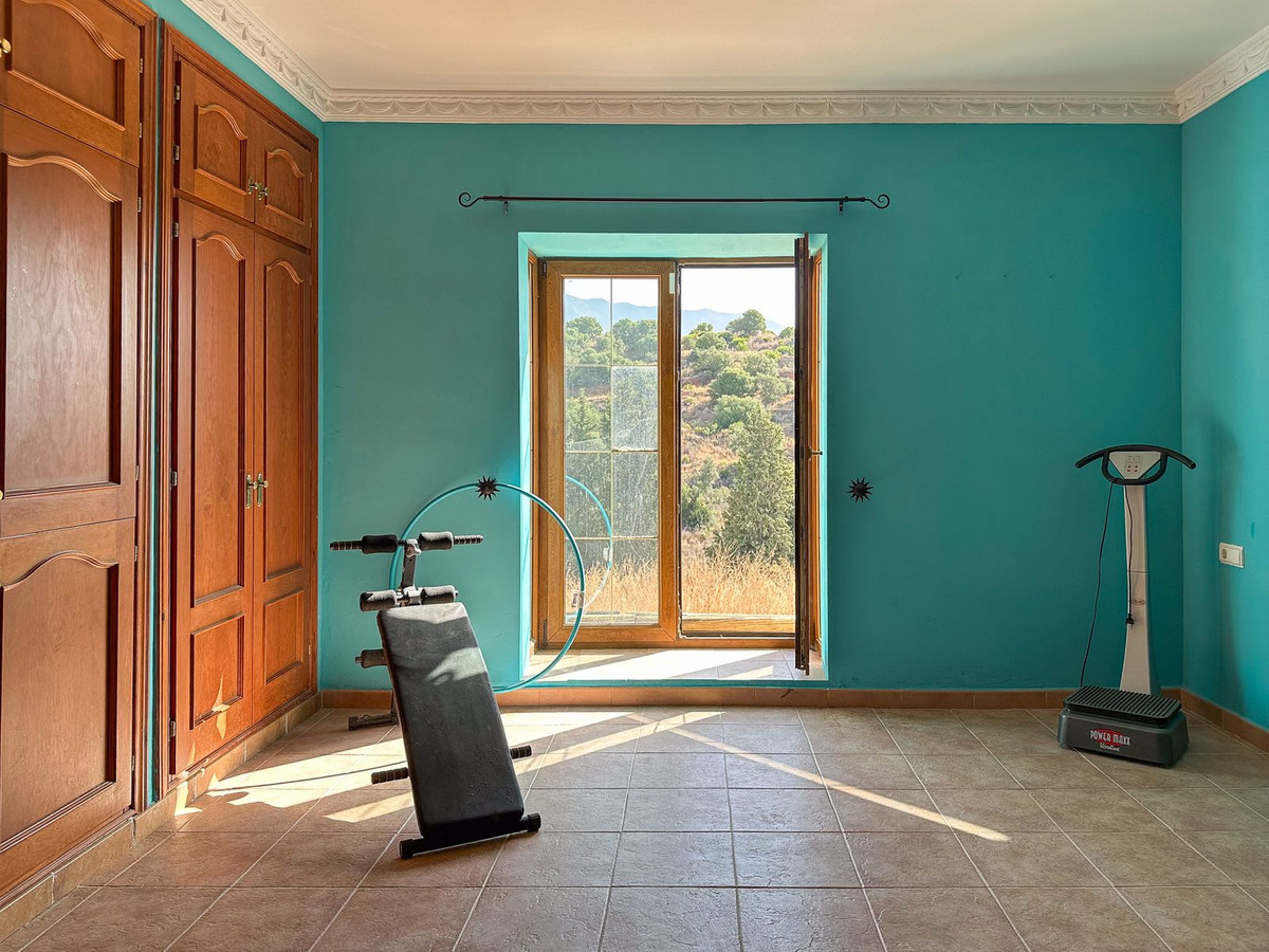 Huis te koop in La Atalaya | 4 slaapkamers H5120755