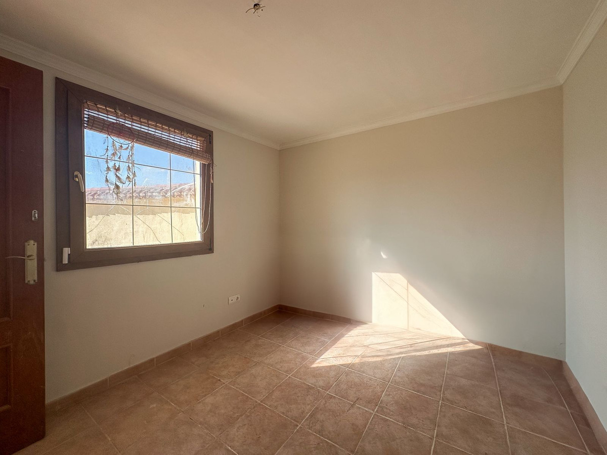 Huis te koop in La Atalaya | 4 slaapkamers H5120755