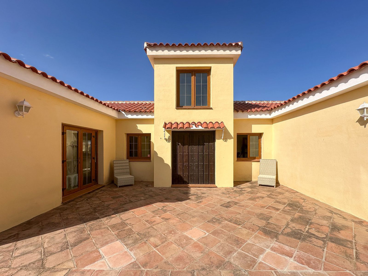 Huis te koop in La Atalaya | 4 slaapkamers H5120755