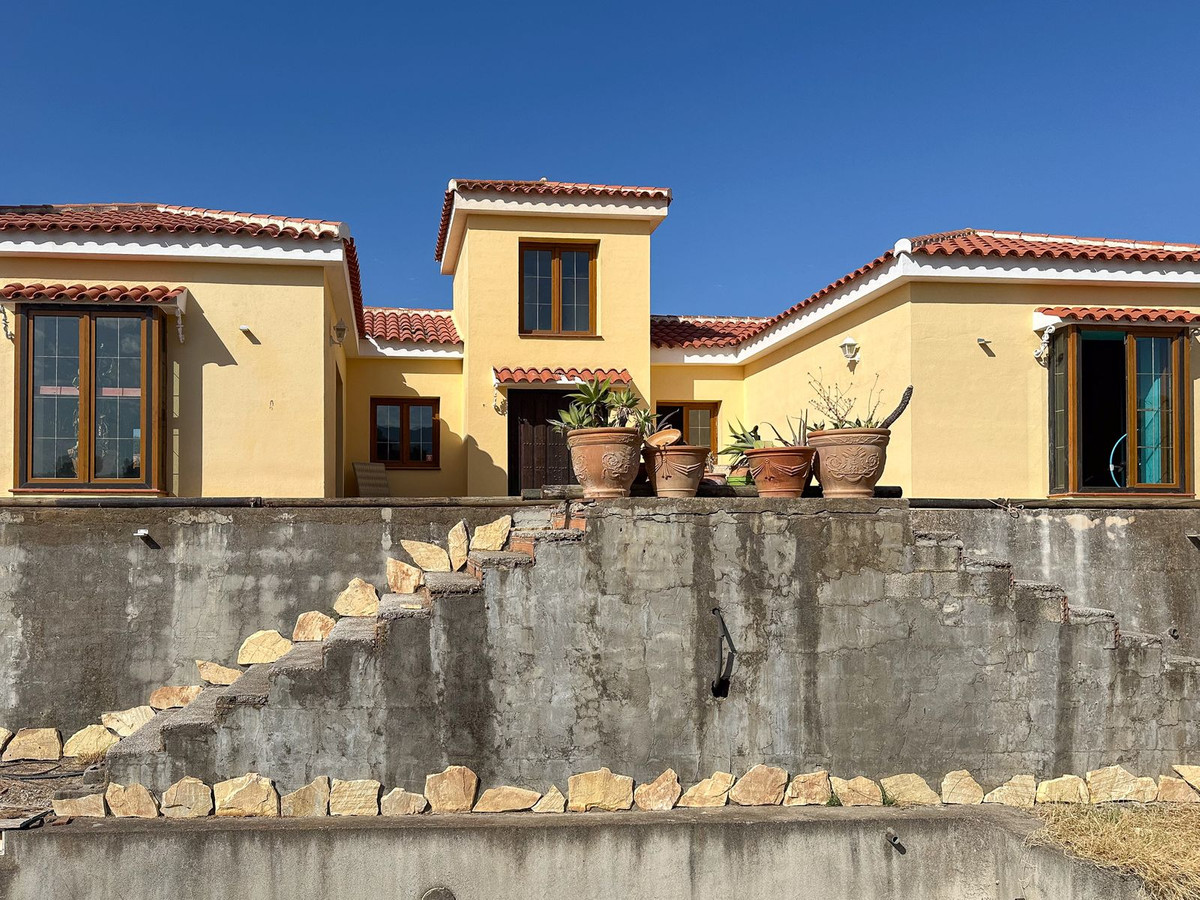 Huis te koop in La Atalaya | 4 slaapkamers H5120755