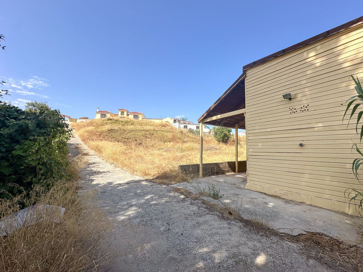 Huis te koop in La Atalaya | 4 slaapkamers H5120755