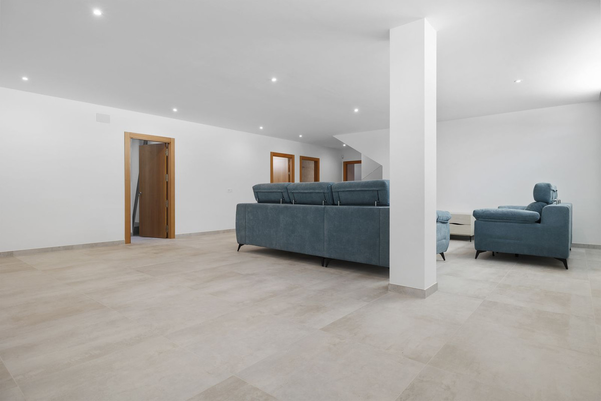 Property main view 44