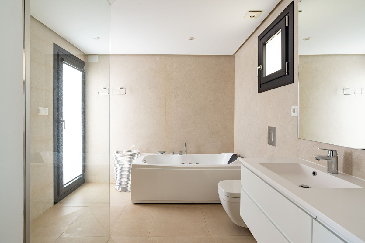 Huis te koop in La Cala de Mijas | 6 slaapkamers H5286430