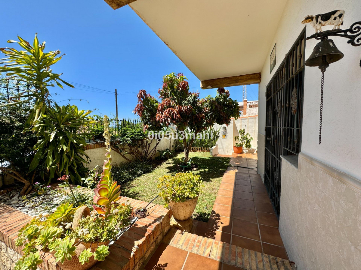 Vrijstaande Villa in La Cala del Moral-11