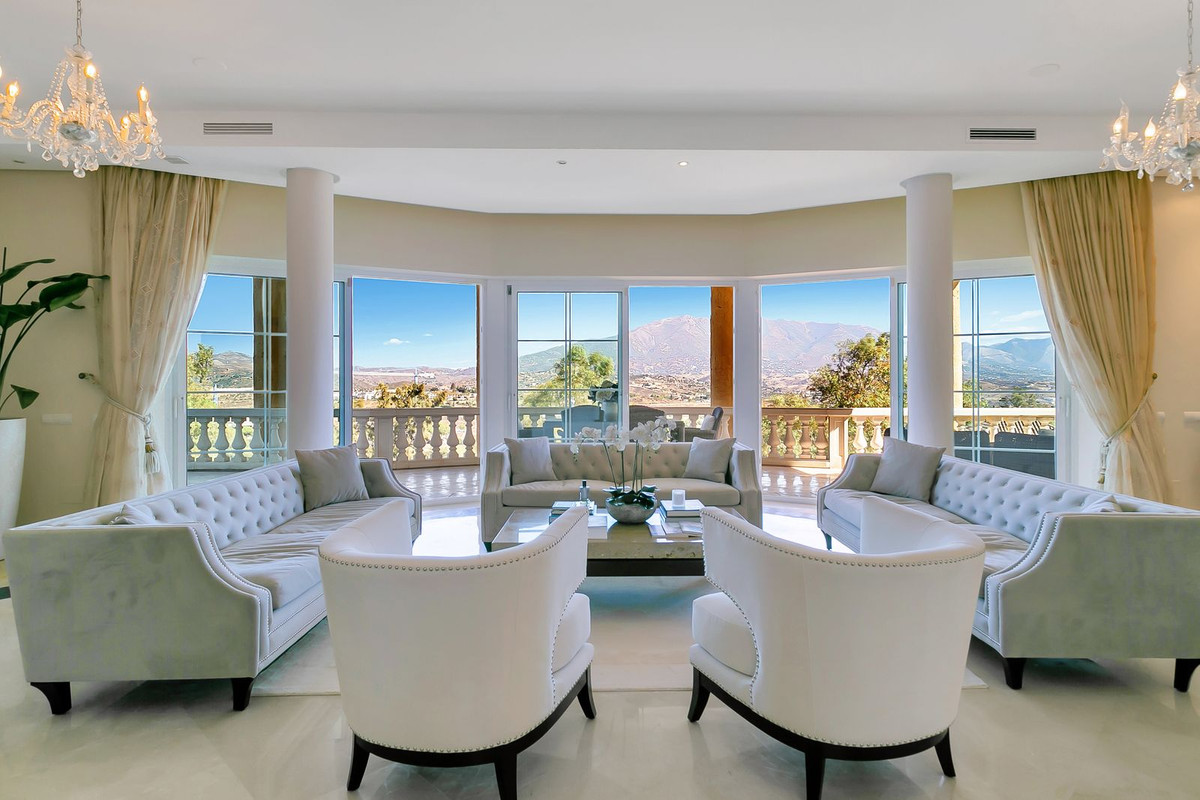 Huis te koop in La Cala Golf | 6 slaapkamers H5527597