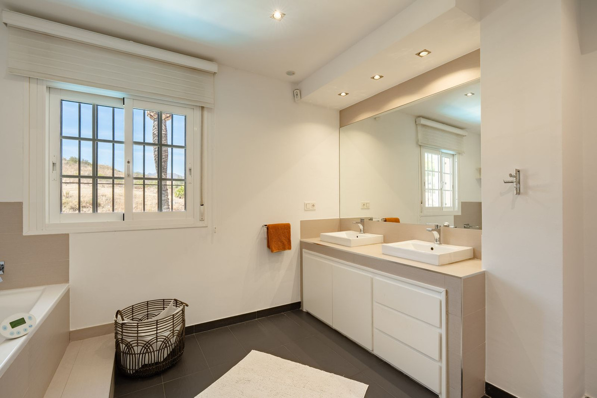 Huis te koop in La Cala Hills | 4 slaapkamers H5498092