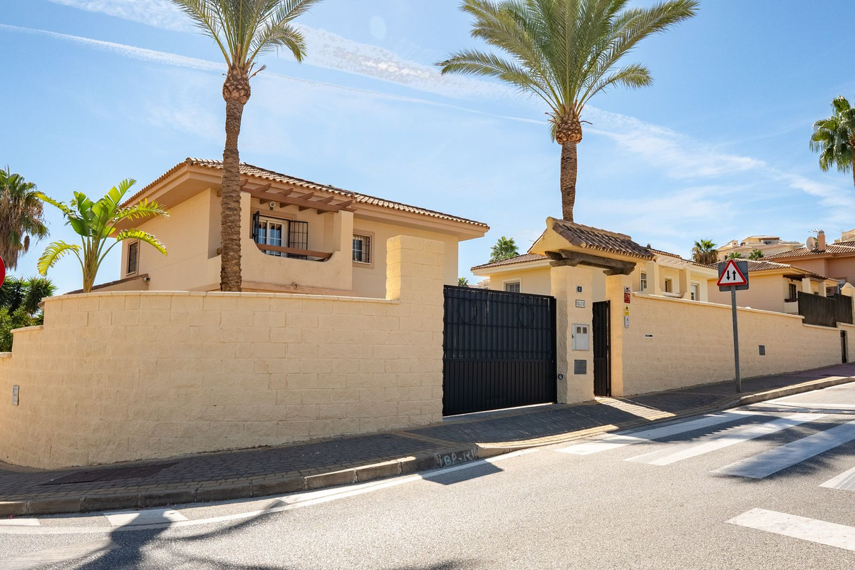 Huis te koop in La Cala Hills | 4 slaapkamers H5498092