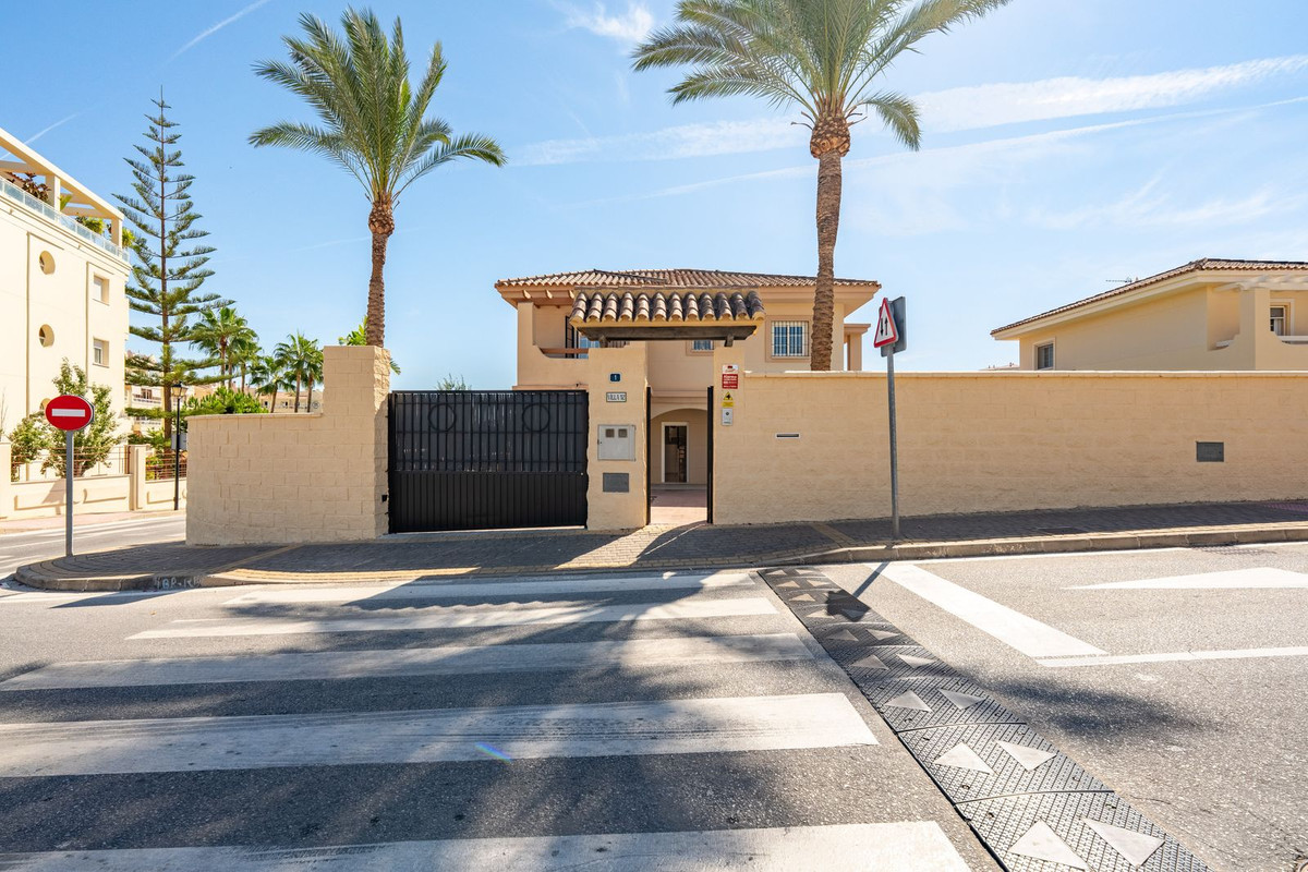 Huis te koop in La Cala Hills | 4 slaapkamers H5498092