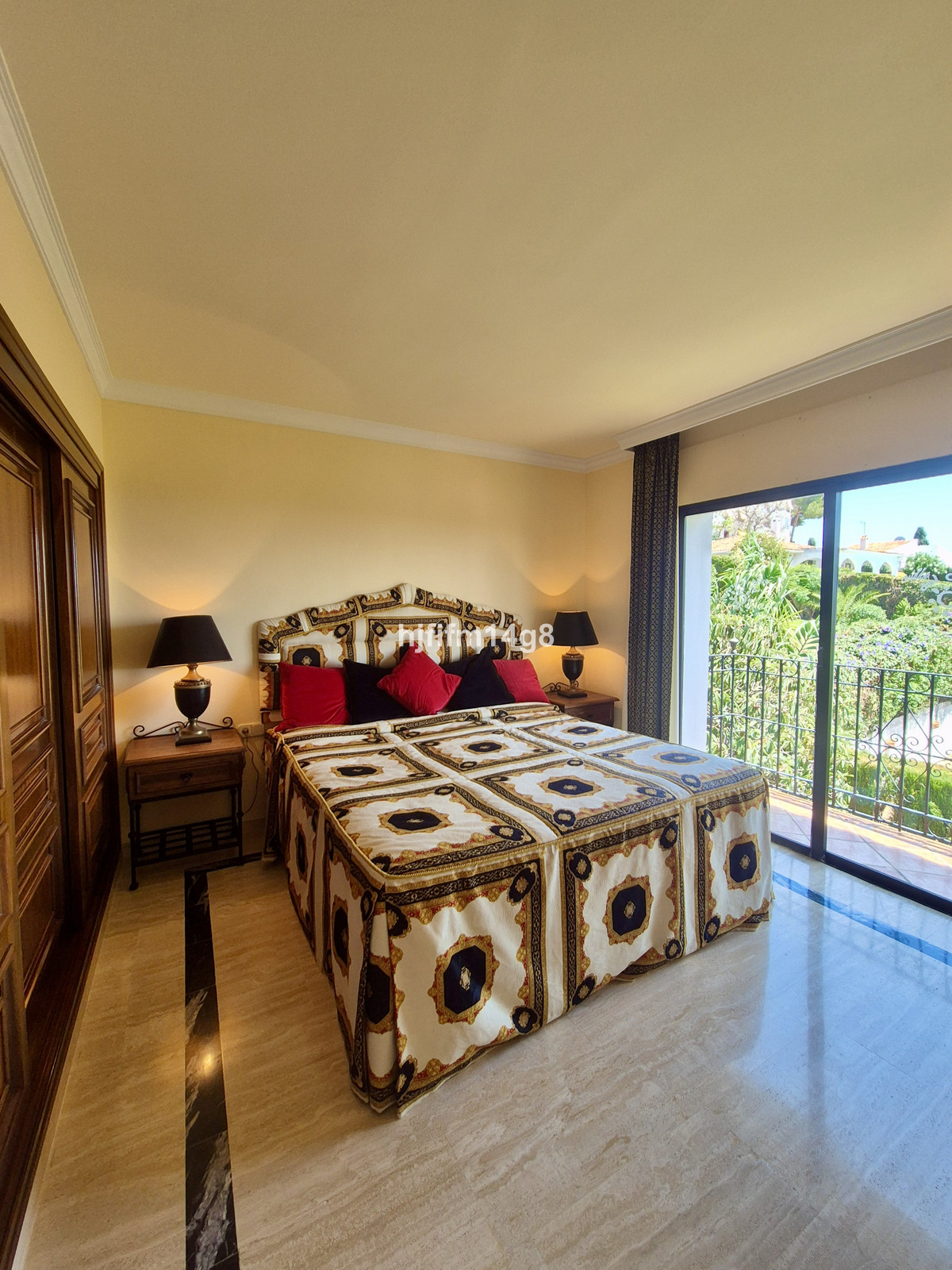 Vrijstaande Villa in La Campana-10