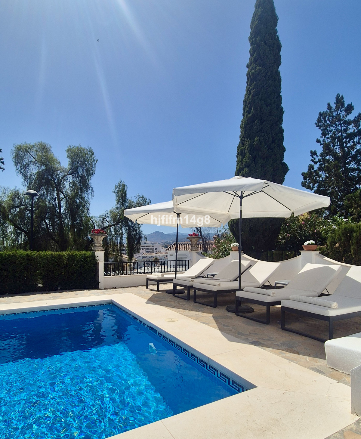 Vrijstaande Villa in La Campana-2