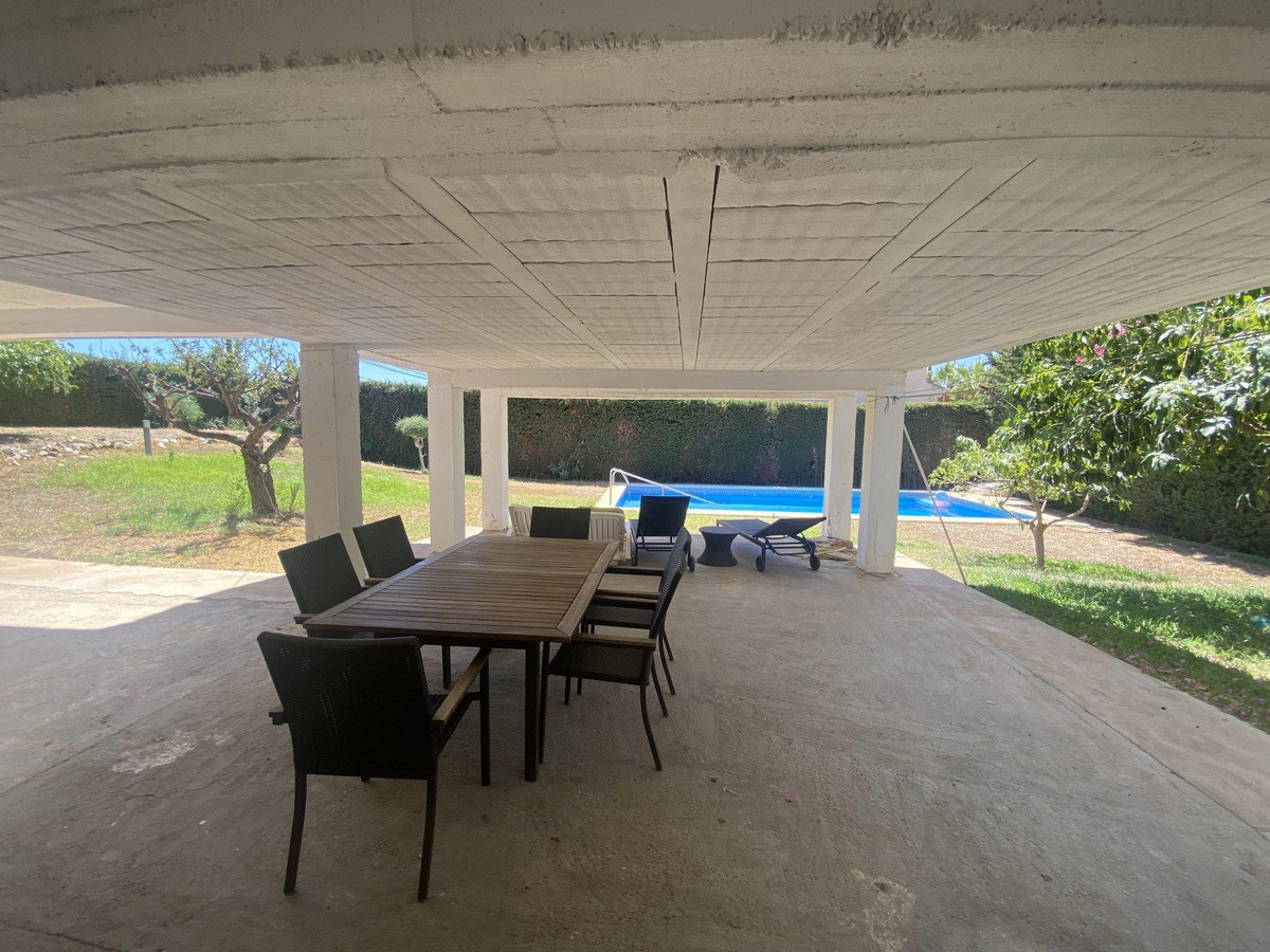 Vrijstaande Villa in La Capellania-10