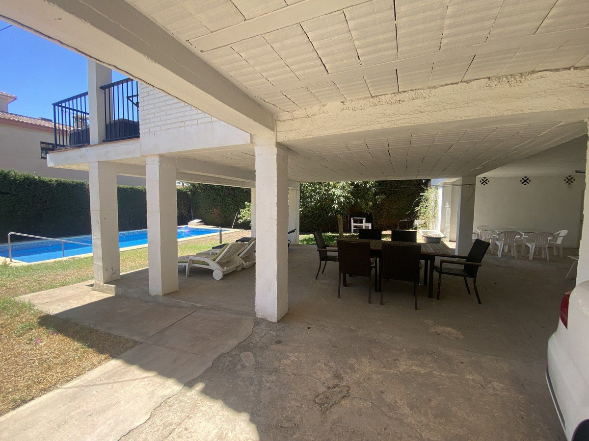 Vrijstaande Villa in La Capellania-11