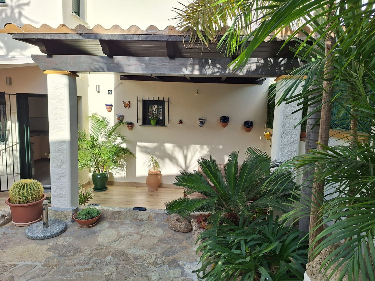 Geschakelde Woning in La Capellania-46