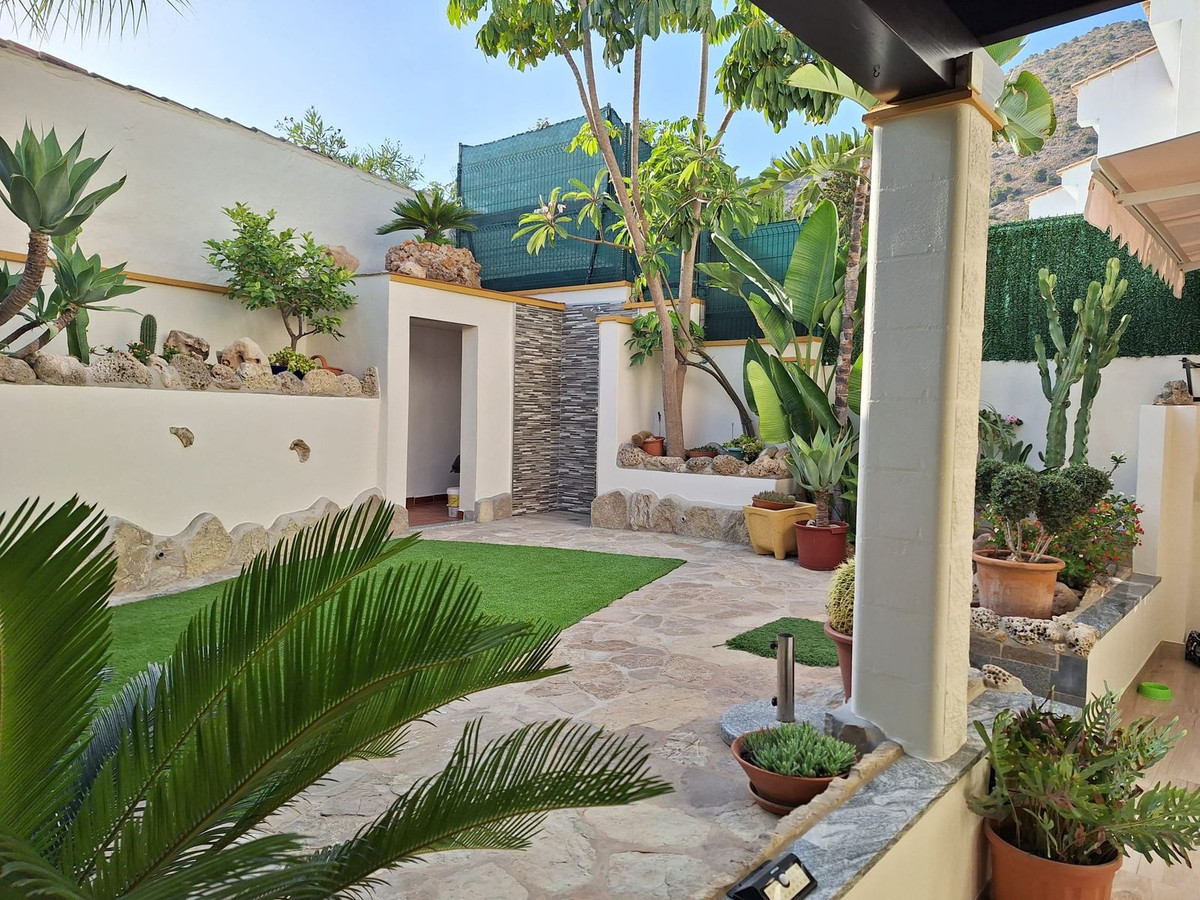 Geschakelde Woning in La Capellania-48