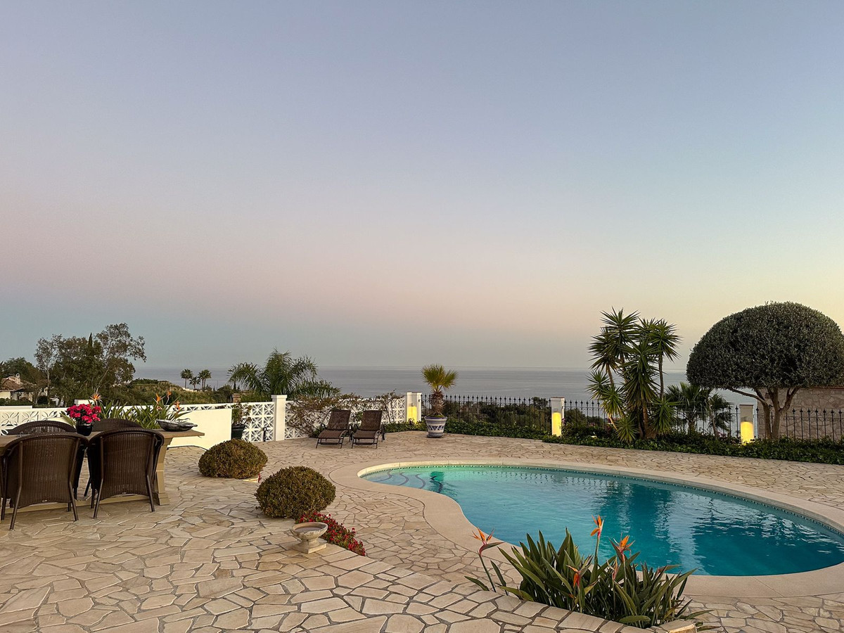 Vrijstaande Villa in La Capellania-12