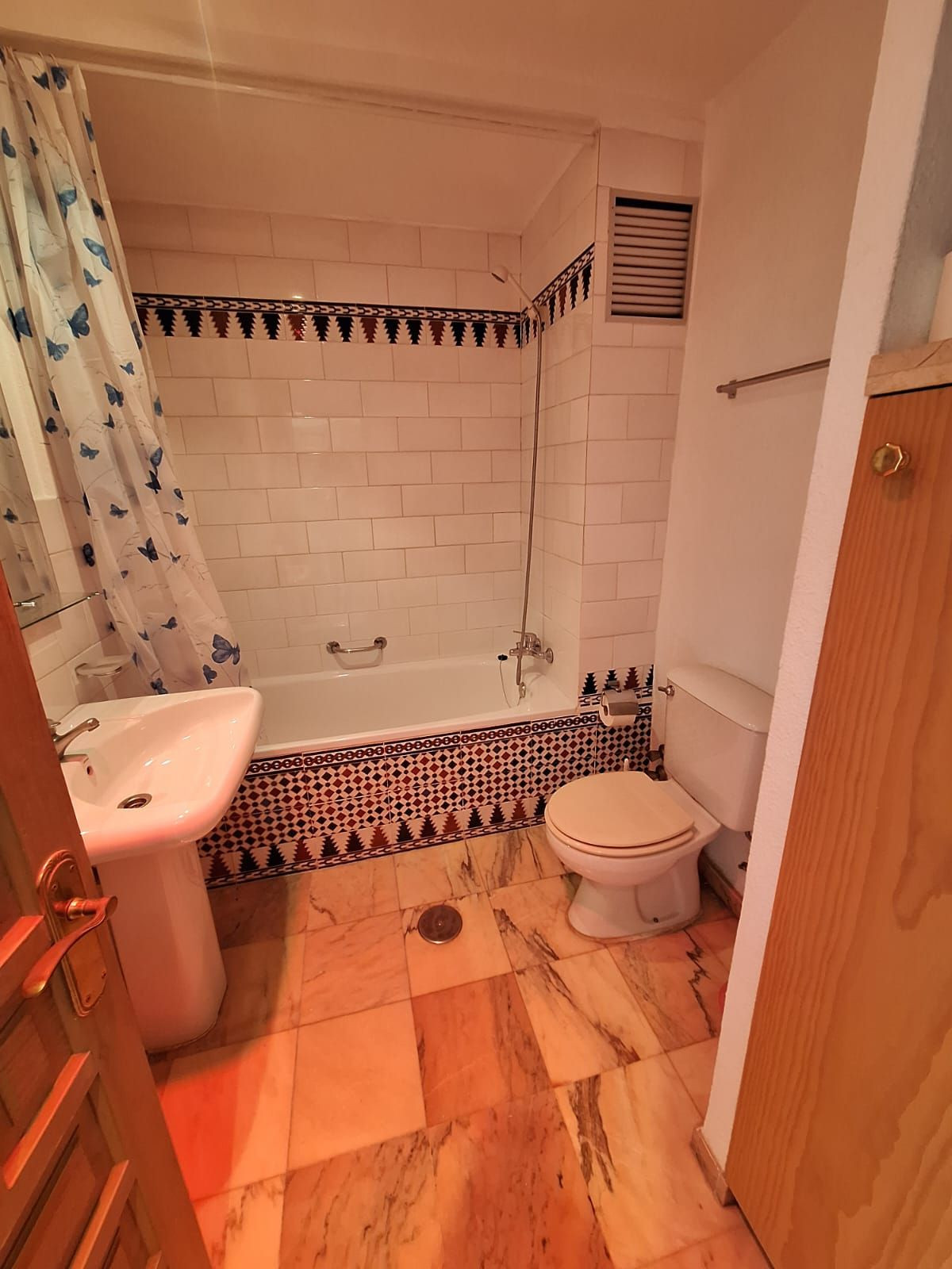 Appartement te koop in La Carihuela | 0 slaapkamers H5137357