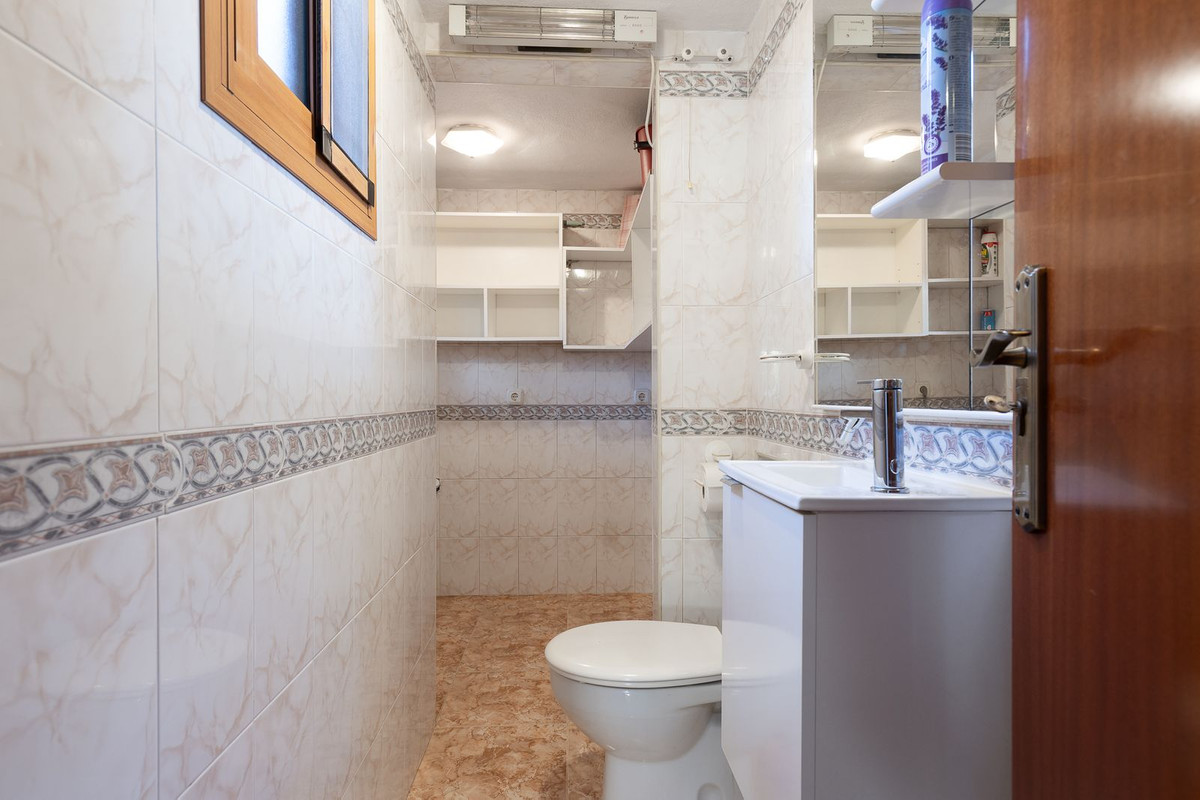 Huis te koop in La Carihuela | 4 slaapkamers H5474809