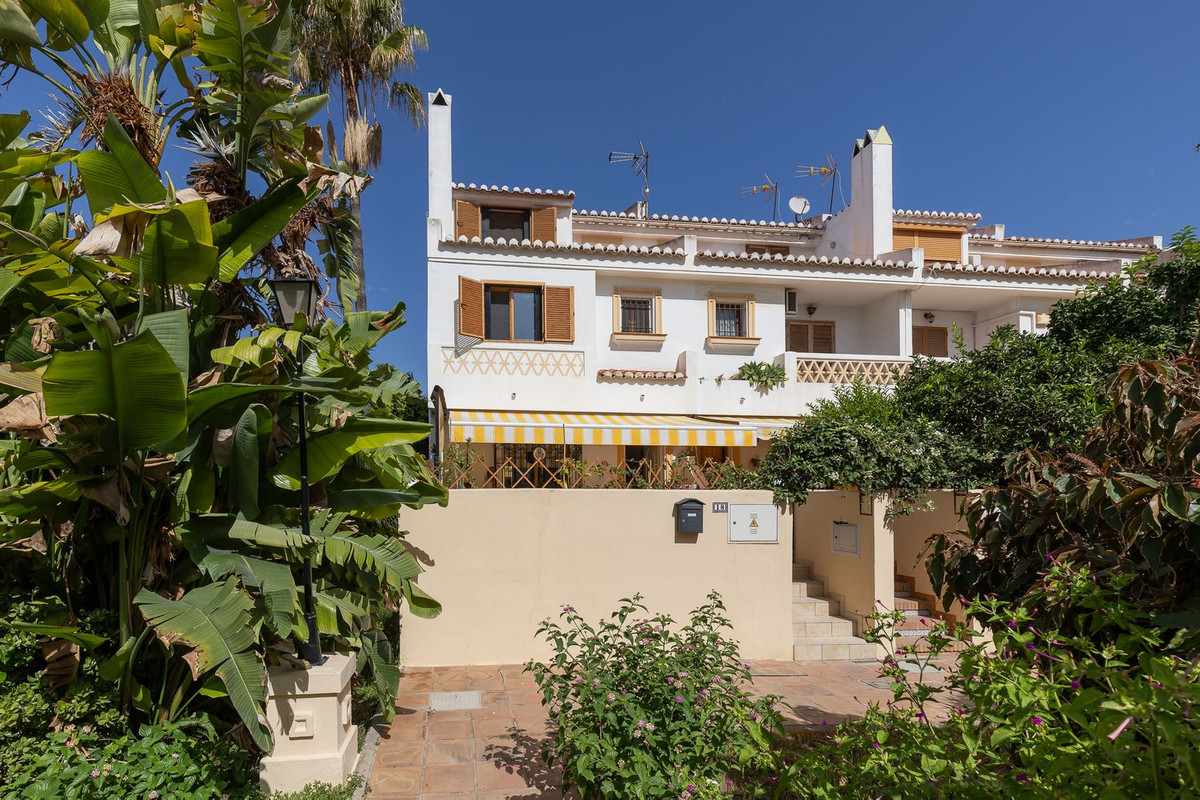 Huis te koop in La Carihuela | 4 slaapkamers H5474809