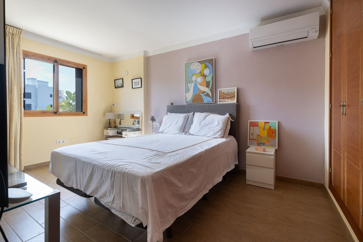 Huis te koop in La Carihuela | 4 slaapkamers H5474809