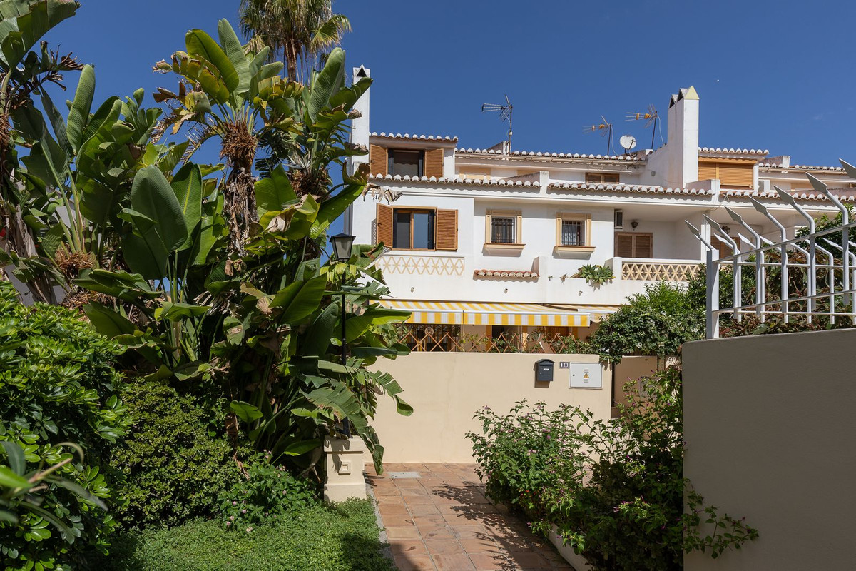 Huis te koop in La Carihuela | 4 slaapkamers H5474809