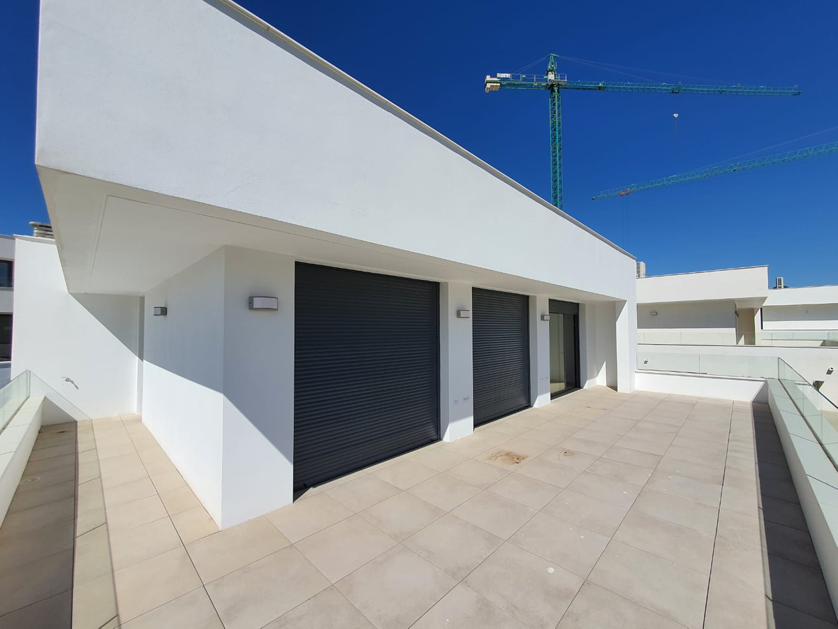 Nieuwbouw in La Duquesa-11