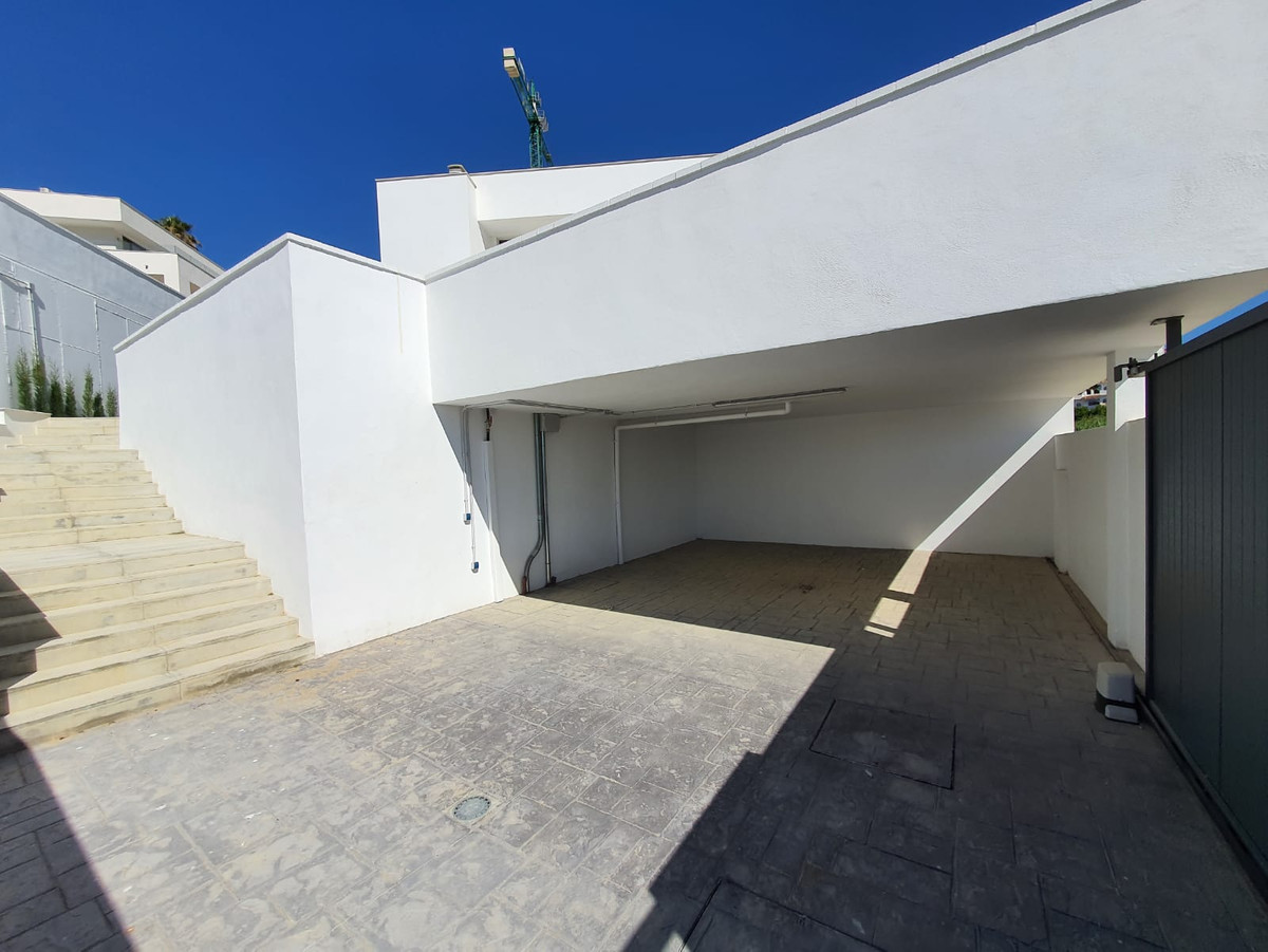 Nieuwbouw in La Duquesa-27