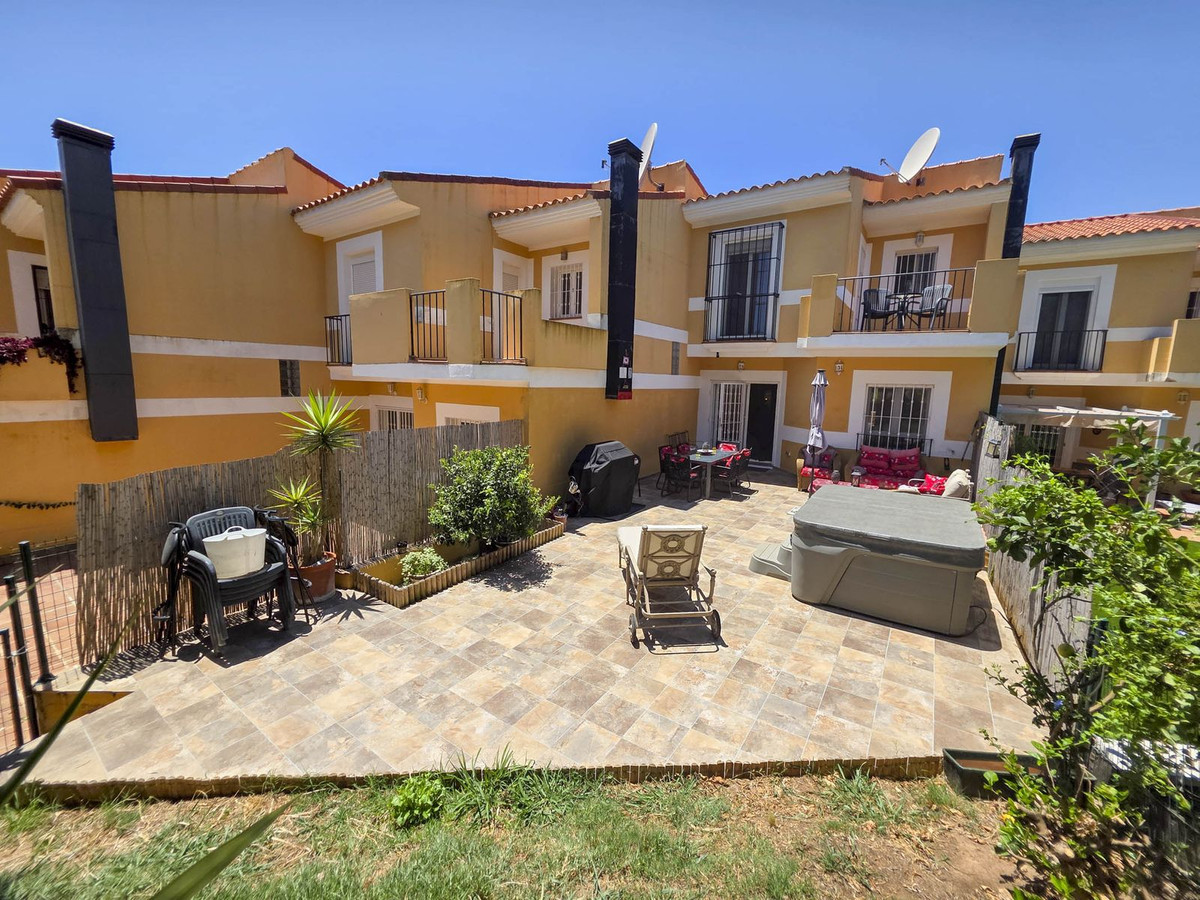 Huis te koop in La Duquesa | 3 slaapkamers H5083318