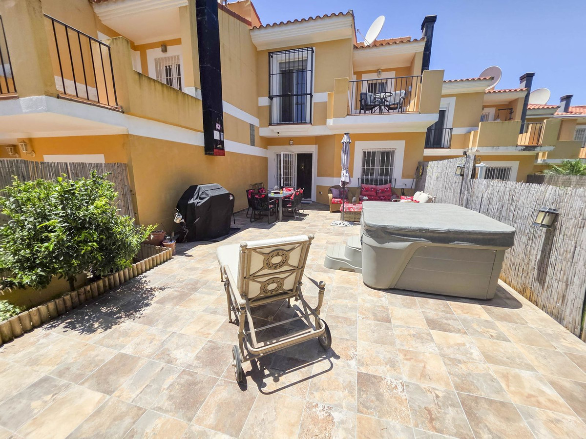Huis te koop in La Duquesa | 3 slaapkamers H5083318