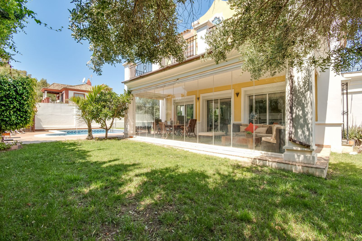 Huis te koop in La Duquesa | 4 slaapkamers H5103139