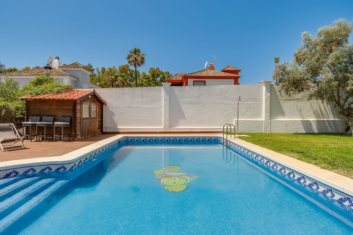 Huis te koop in La Duquesa | 4 slaapkamers H5103139